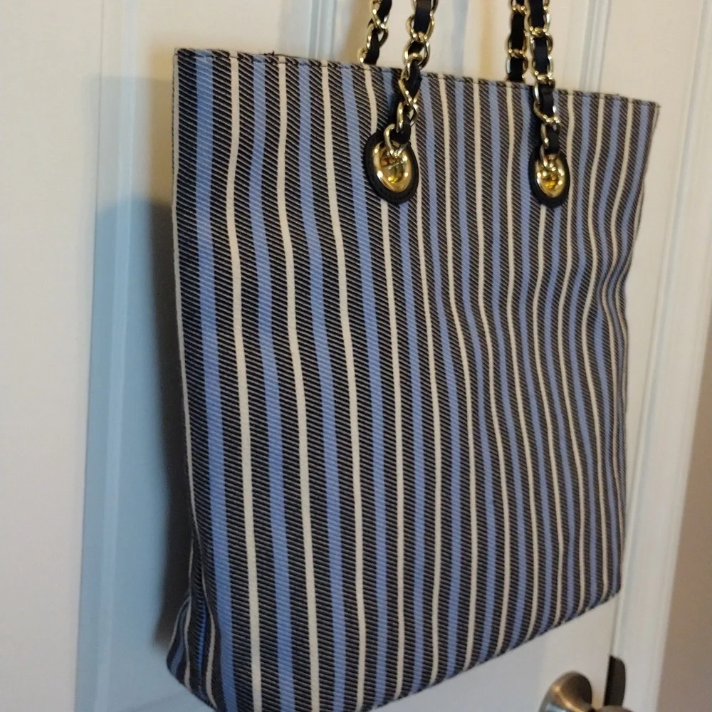 Talbots tote style purse. - Picture 3 of 13